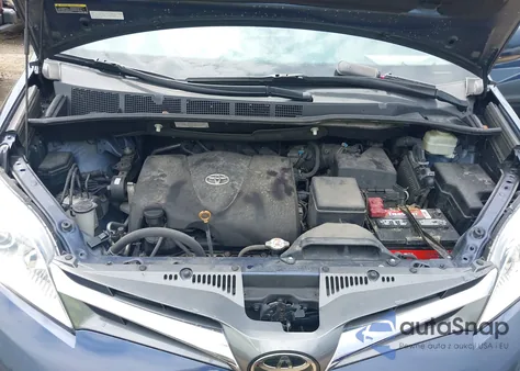 2019 Toyota Sienna Xle/Xle Premium/Limited/Limited Premium z USA, uszkodzony, nr VIN 5TDDZ3DC0KS217125